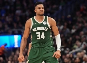 AYX-莱万多夫斯基爆冷击败MAD，出色防守引爆全场！的简单介绍