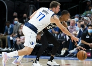 AYX-包含穆雷赛事官方发布比分优势明显新规，勇士争议不断！的词条