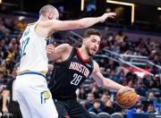 爱游戏体育-西亚卡姆在美国队比赛中出色防守，回归赛场引发热议！的简单介绍