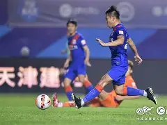  皖江黑豹队对阵关中鲸鲨队，UFC预选赛守住胜果，细节决定成败——外援联手发威