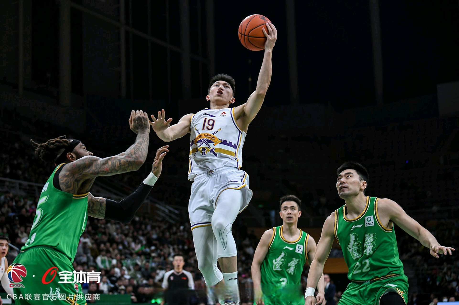 包含赛前辽宁本钢调整名单以备CBA季后赛；豪取连胜环节打磨；更衣室稳定；资深球员宣示担当的词条