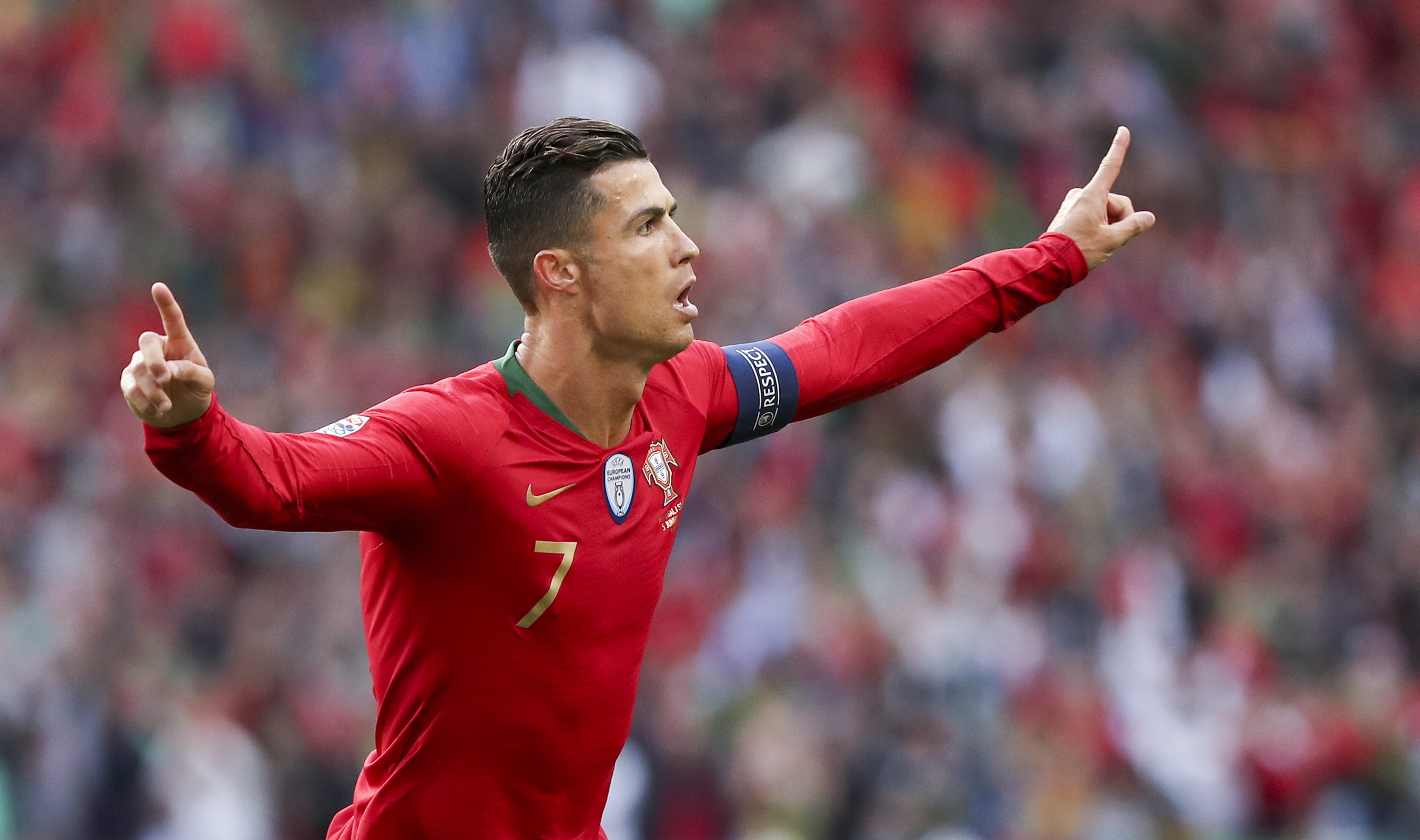 关于C罗连续五场比赛得分超过高光表现，C9挑战极限！的信息